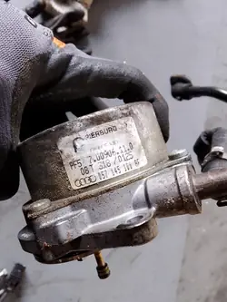 Audi Vacuümpomp OEM 057145100AF voor A6 A7 3.0 TDI