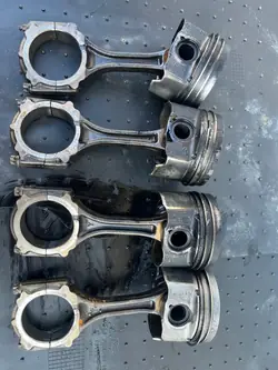 Mazda CX5 II Kolben mit Pleuel OEM