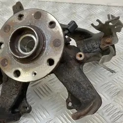 OEM 5Q0256P Främre höger navstolpe för Skoda Octavia