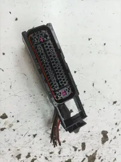 Connecteur Pompe ABS OEM 3T0907379C pour Skoda Superb II