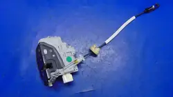 Vänster Framdörrslås 9 Stift VW Touareg II 10-17R OEM