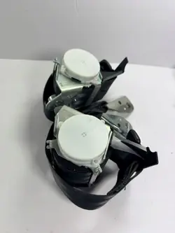 OEM 5N0857806 5N0857805 Bältesspännare Bakre Set