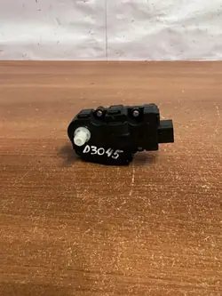 Moteur de volet BMW OE D3045 d'occasion pour 5 GT