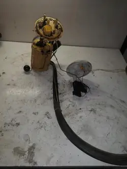 Régulateur de pression carburant OEM 30792518