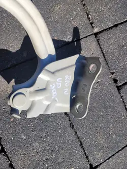 Dobradiças do capô Kia Rio IV 2017 1.2 OEM UD