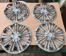 OEM 7N0601147A 16" Pyöränkorkit - Käytetty