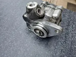 Pompe de direction assistée IVECO DAILY IV