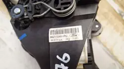Peça Ford OE BK2R7C453 usada - Ajuste direto