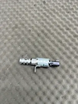 VVT-solenoidi OEM 237963RC0A VAR Nissaniin