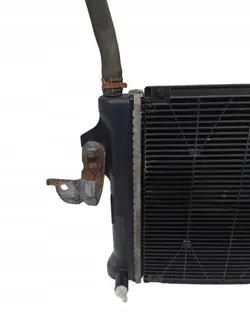 Radiateur d'eau Mitsubishi OE OEM - État utilisé