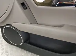 Revestimento da porta dianteira direita Mercedes W204 Europa