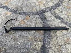 Baklucka aktuator höger SEAT ATECA OEM 575827852C