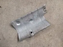 Escudo térmico Ford OE C1BB-5K286-DA para Fiesta MK8
