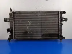 Radiateur d'eau Opel Astra H OEM 13145210 - Occasion