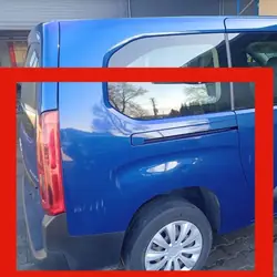 OEM MIT5388 Bakskärm Höger Begagnad