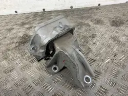 Soporte de caja Mitsubishi FBZ16335 - Pieza OEM usada