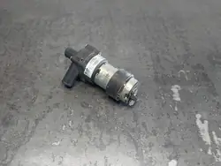 Pompe de circulation d'eau Mercedes-Benz C W203 A2038350064