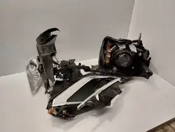 Farol direito Volkswagen Jetta VI 2013