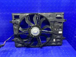 Carter de Ventilateur Radiateur OEM 5W121203P Audi A3 8Y