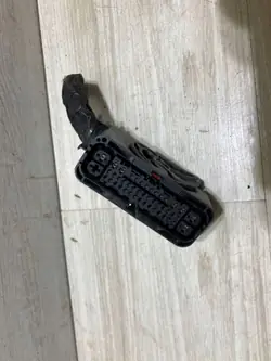 Connecteur Pompe ABS BMW OEM 9267278 - État Utilisé