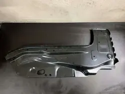 VW T5 linke Rückleuchtenhalterung OEM 7E0813319
