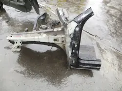 Audi Q3 8U Etu Vasen Neljännespalkki OEM c/1093