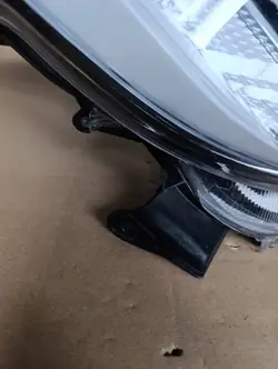 Farol direito Toyota Yaris IV OEM 60OJ6Q8-BMJ8 Full LED