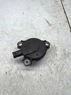 Mercedes-Benz Nokka-akselinpidike - Käytetty OEM-osa