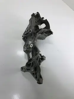 Soporte compresor aire acondicionado Audi A6 S6 C7 OEM 04L903143D