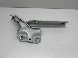 Dobradiça esquerda do capô Audi A3 8Y OEM 8Y0823301B