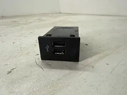Prise USB Infiniti Q30 OEM 284H33ZD2A