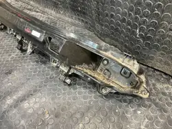 Kia OEM 86631-J7300 Bakre Stötfångarförstärkning