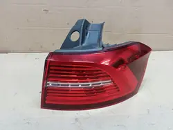 VW Passat B8 Kombi Luz Trasera Derecha 3G9945208J