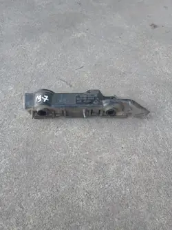 Bumper-Montageschlitten rechts vorne Audi A5 8T 8T0807284C