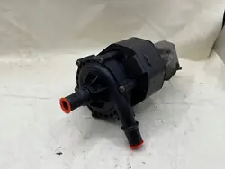 Vattenpump CITROEN DS5 6466KP