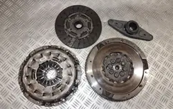 BMW E60 E61 525D Kaksoismassakytkinsetti OEM 7533923