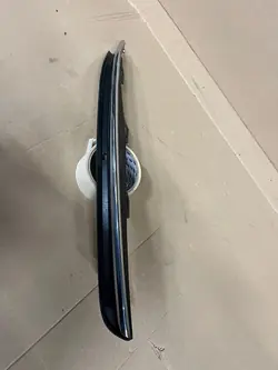 Etupuskuri Trim Oikea Chrome VW Golf VII