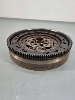 Dual Mass Vliegwiel VW Passat B8 03N105266E