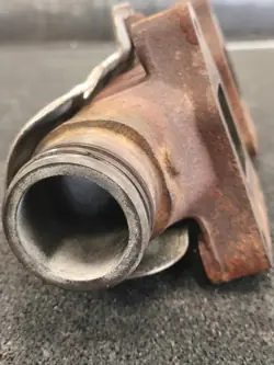 Collecteur d'échappement avant OEM 51081016363 pour MAN