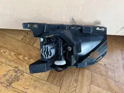 Phares Halogène Gauche Volvo XC40 2018-2022 OEM 31407459