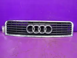 Emblema de grelha Audi A4 B6 OEM Zawada-377162- Usado