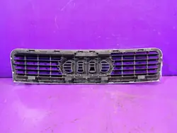 Emblème de calandre Audi A4 B6 OEM Zawada-377162- Occasion