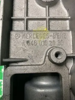 Couvercle de valve d'huile OEM A6460102030 Mercedes Sprinter