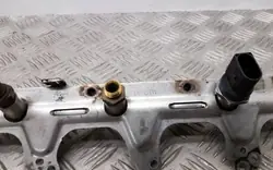Régulateur de pression de carburant Audi TT TTS Mk2 2007 06F133317L