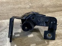 Jaguar E-Pace voorste spatbordbeugel OEM J9C316E128AC