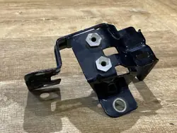 Support de garde-boue avant Jaguar E-Pace OEM J9C316E128AC