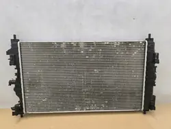 Radiateur d'eau Opel Astra J Zafira 09- 13311079 13336889