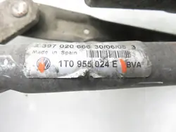 Mécanisme d'essuie-glace droit VW Touran I OEM 0390241786