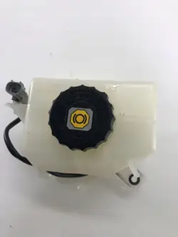 Réservoir de liquide de frein Toyota RAV4 OEM UVY1341