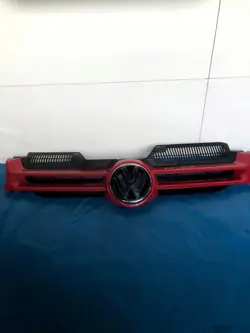 Volkswagen Golf V 2005 Grille OEM 1K0853655A